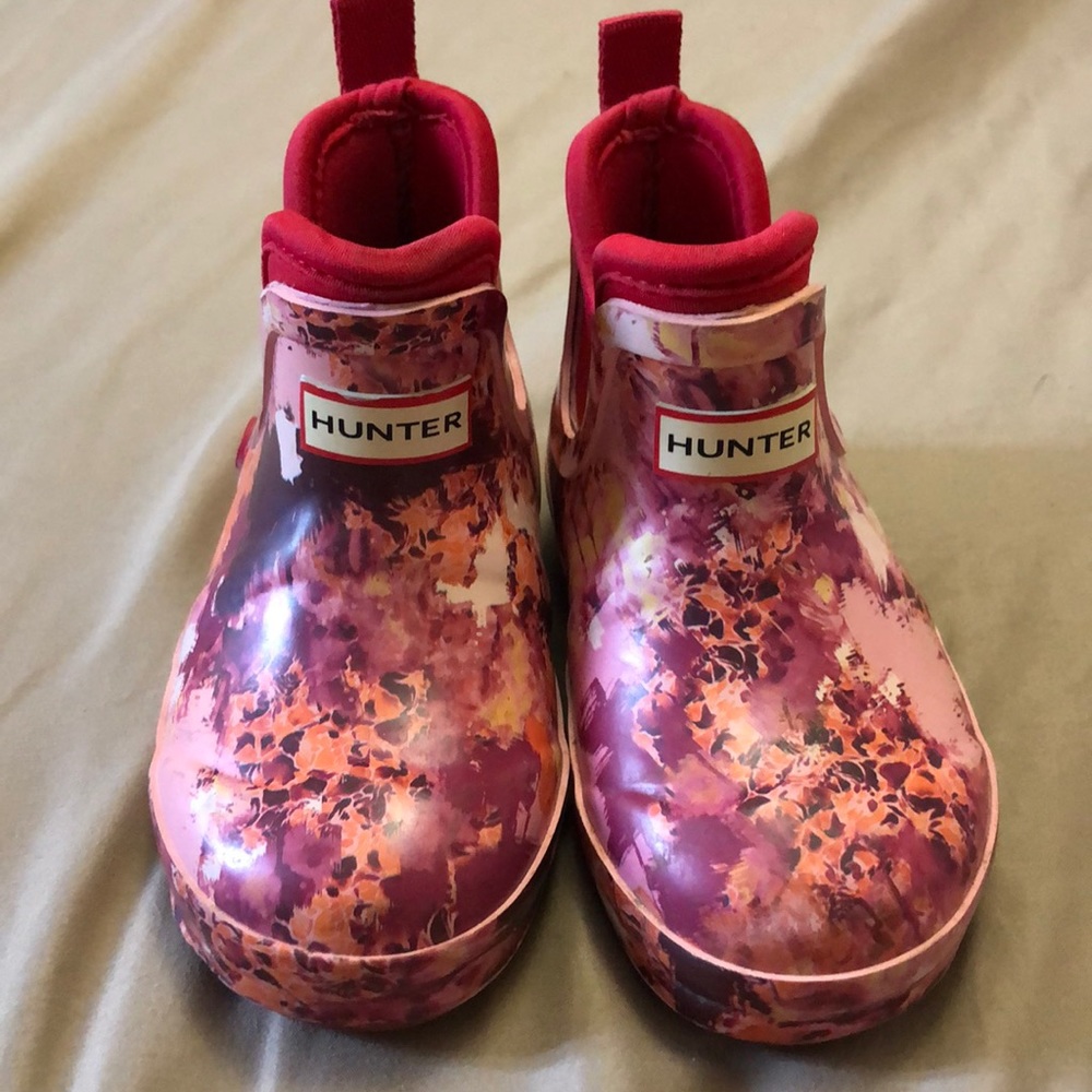 HUNTER X TARGET PINK ABSTRACT PRINT RAIN BOOTS